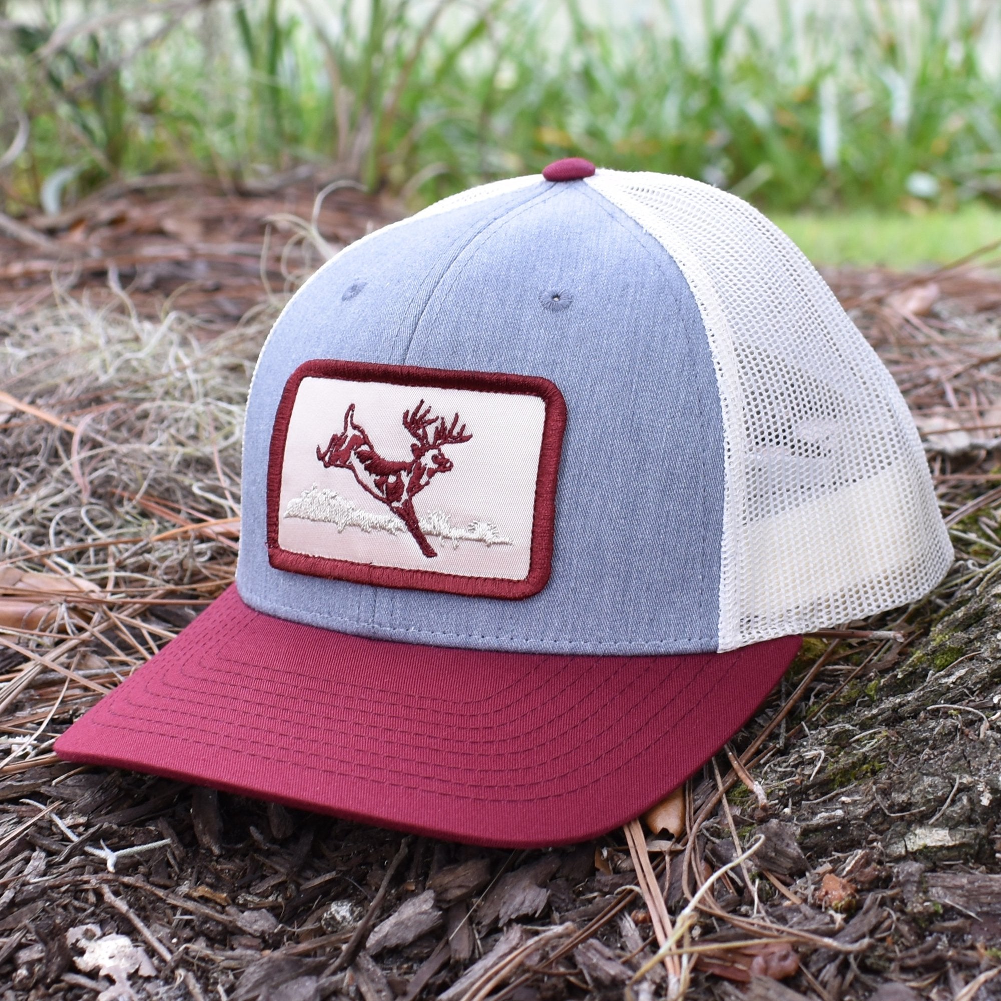 Deer Hunt Patch Heather Grey / Birch / Cardinal Hat